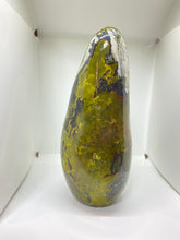 Load image into Gallery viewer, Serpentine Free Form - The Big Avocado
